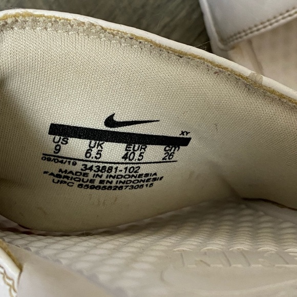 Nike Benassi JDI White Slide Sandals - Picture 5 of 11